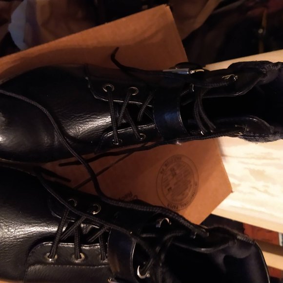 Nautica Black leather like boots Size 8.5 - Picture 2 of 6